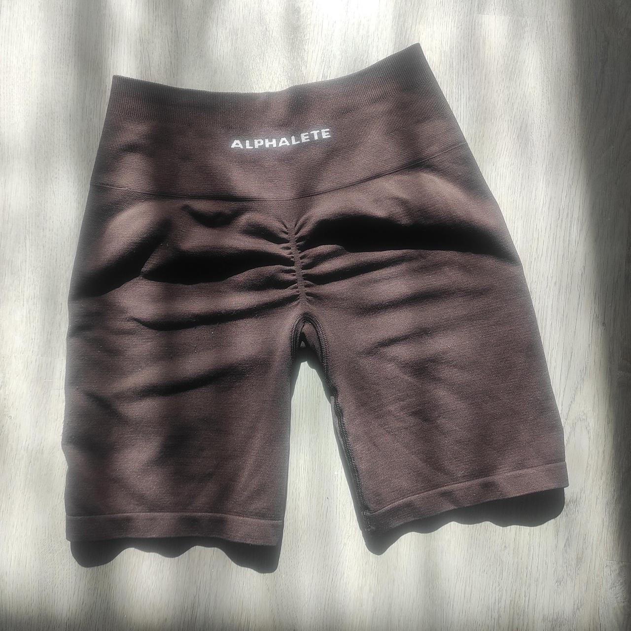 alphalete-amplify-biker-short-in-chocolate-size-depop