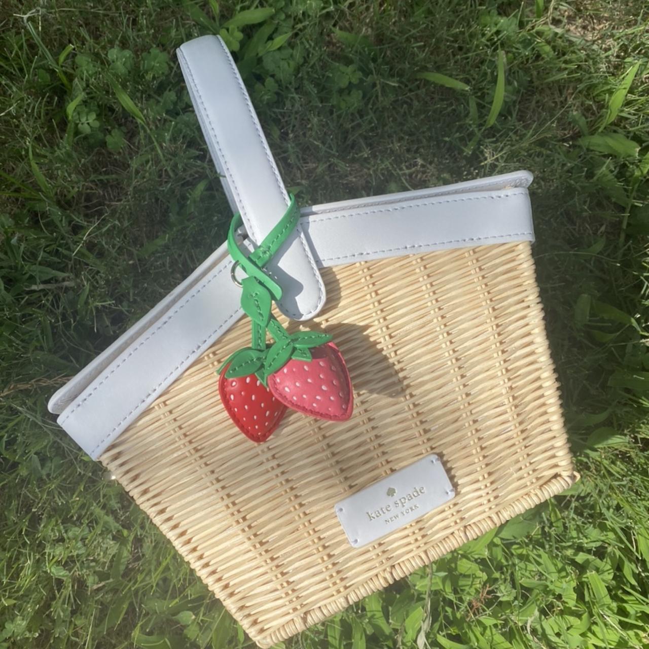 🌸🍓KATE SPADE STRAWBERRY PURSE🍓🌸 brand new, Depop