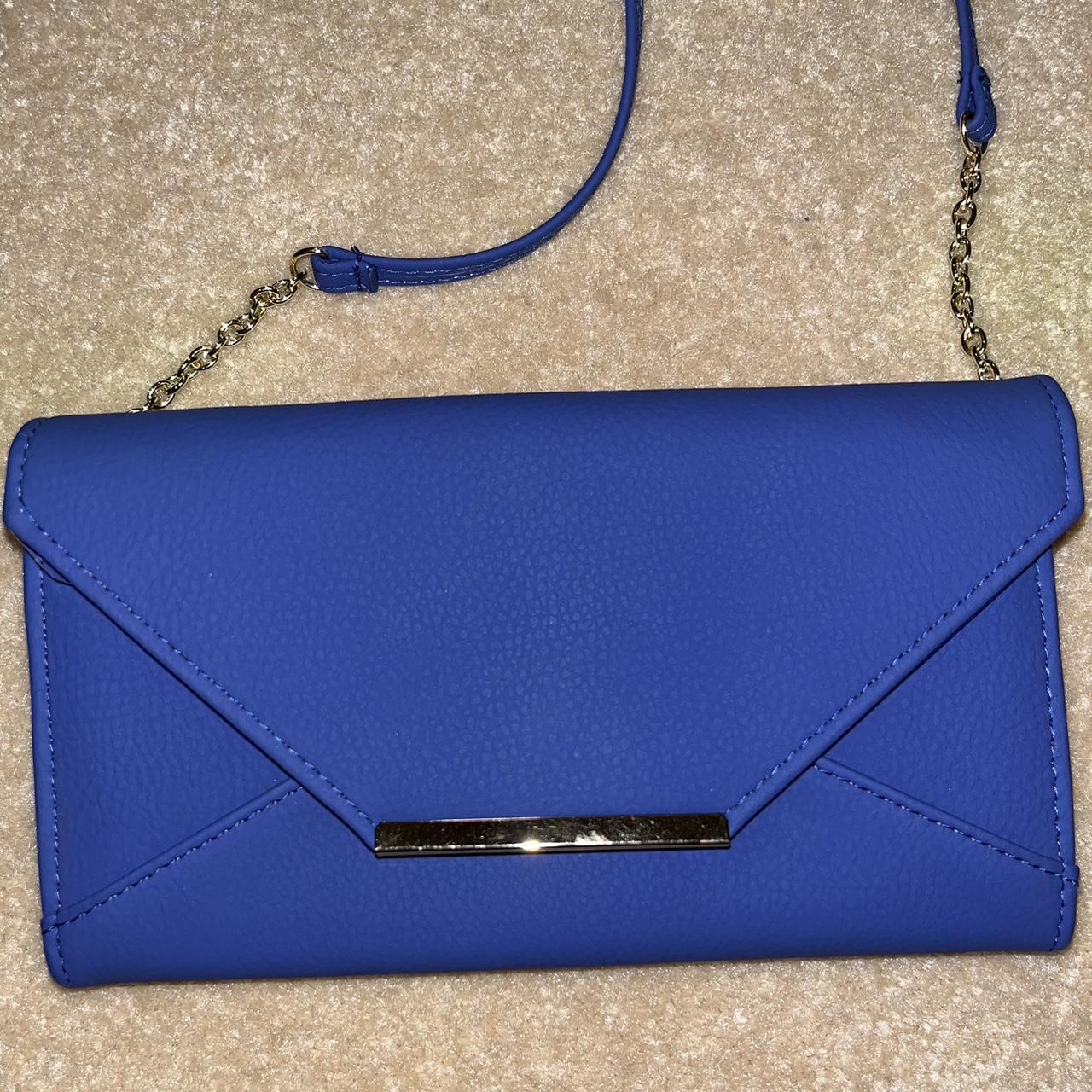 Safe Keeper crossbody purse. Beautiful periwinkle Depop