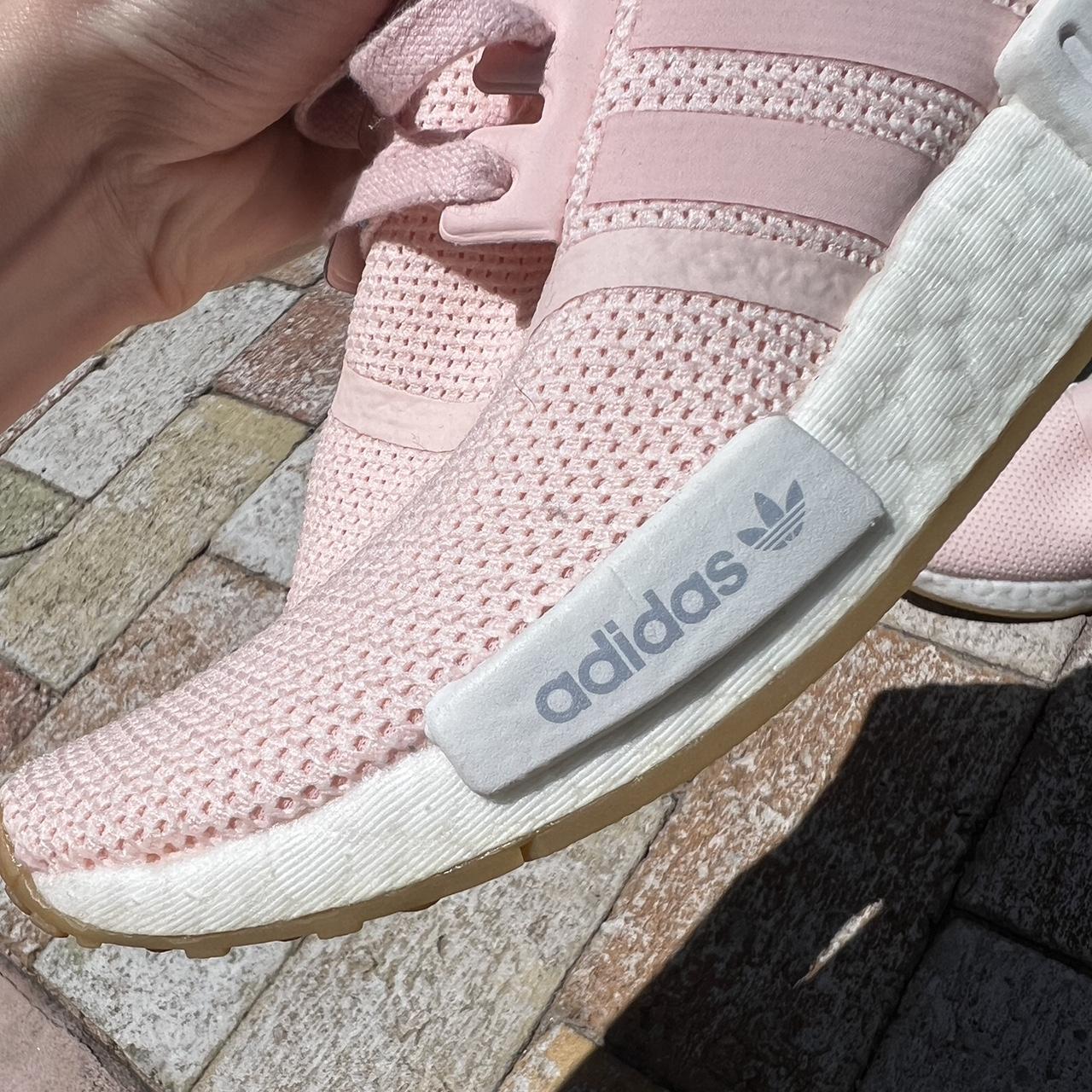 Baby on sale pink nmds