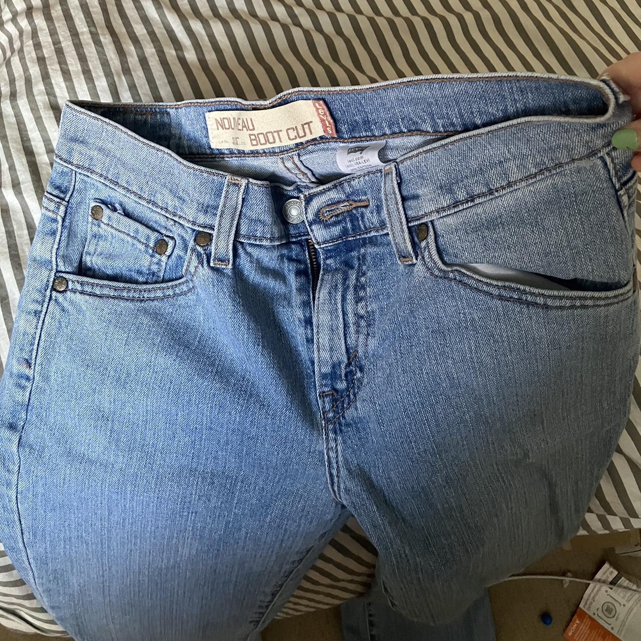 Levi’s low rise bootcut jeans in a light wash Waist:... - Depop