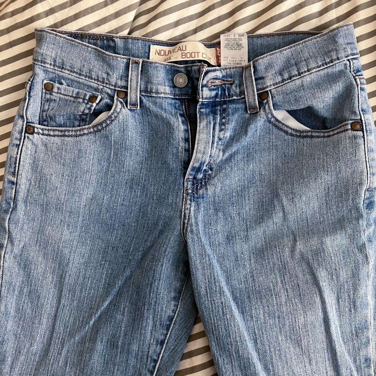 Levi’s low rise bootcut jeans in a light wash Waist:... - Depop