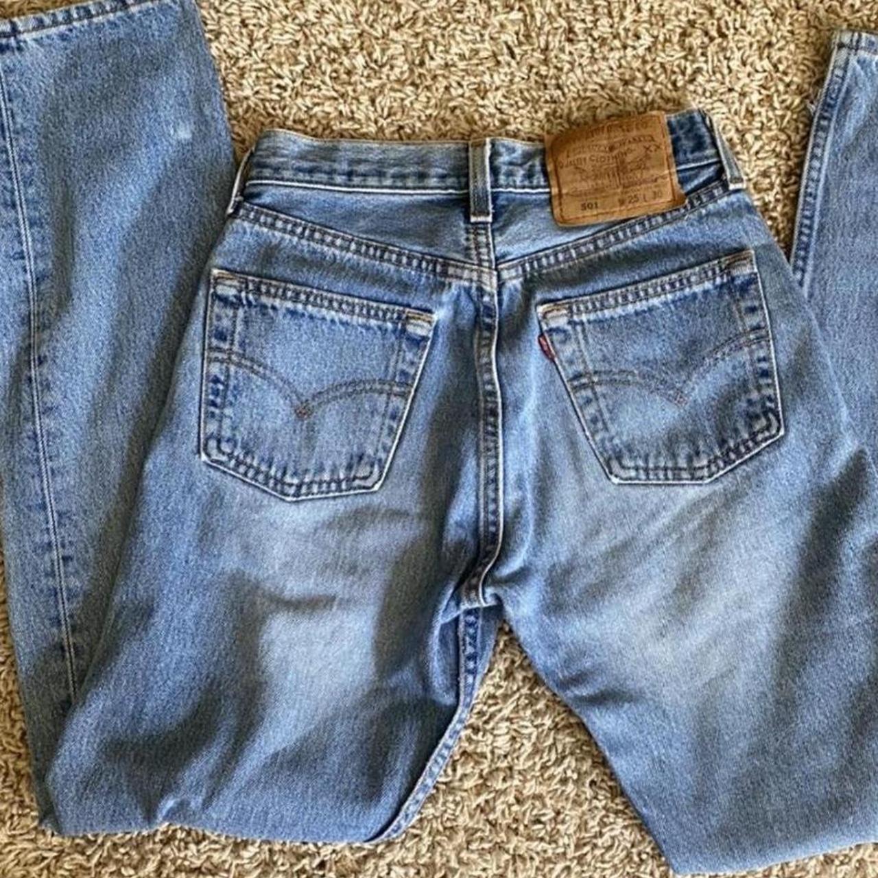 Levi's Women's Blue Jeans | Depop