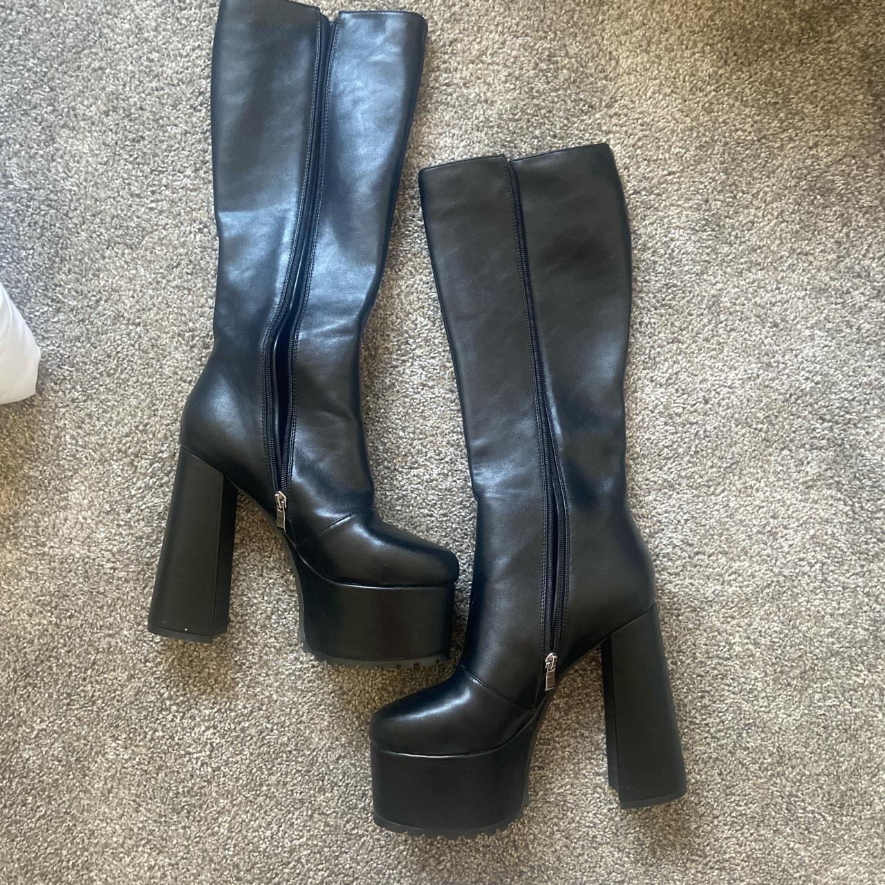SHEIN Women's Black Boots Depop