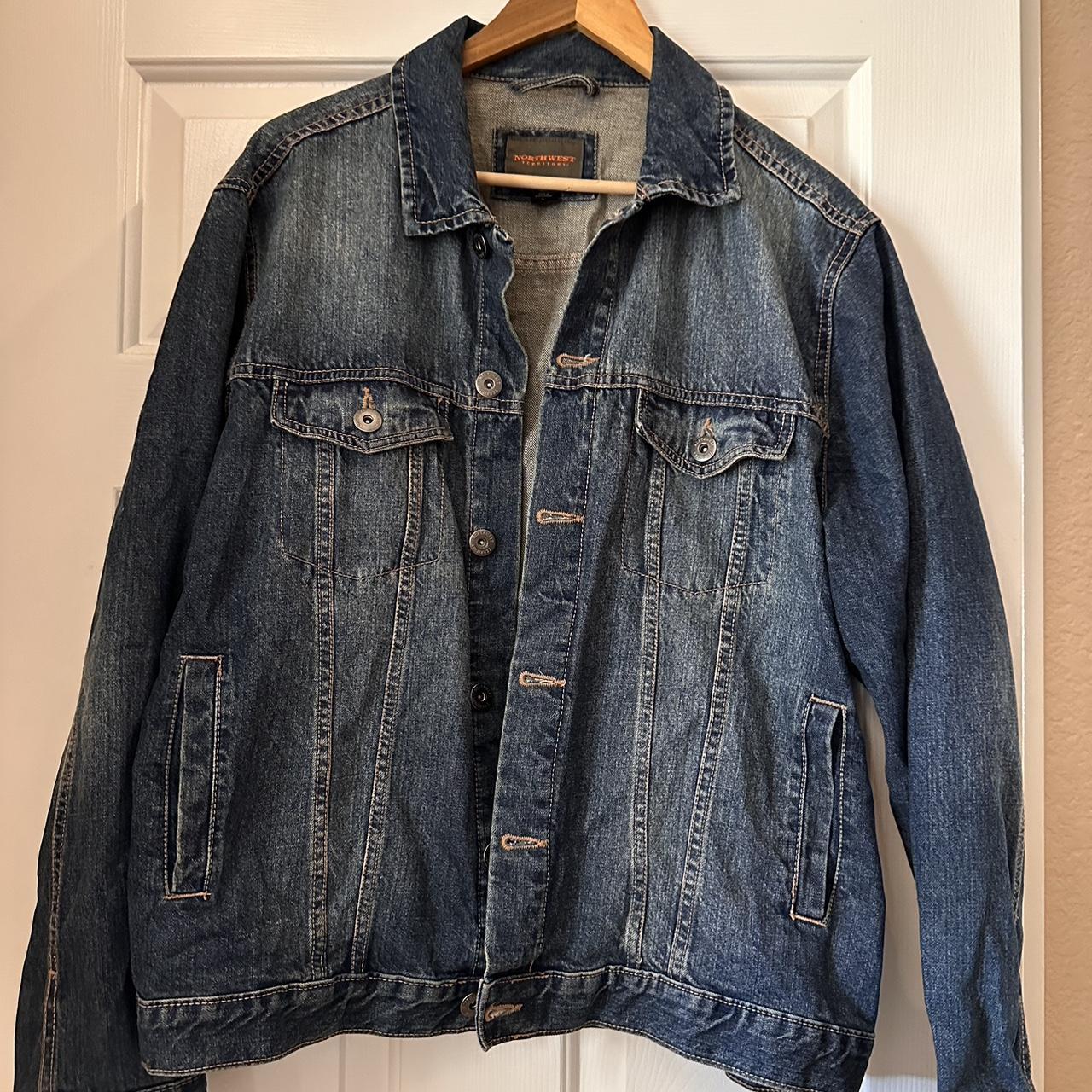 Medium/Dark Wash Denim Jacket! Size Large, Super... - Depop