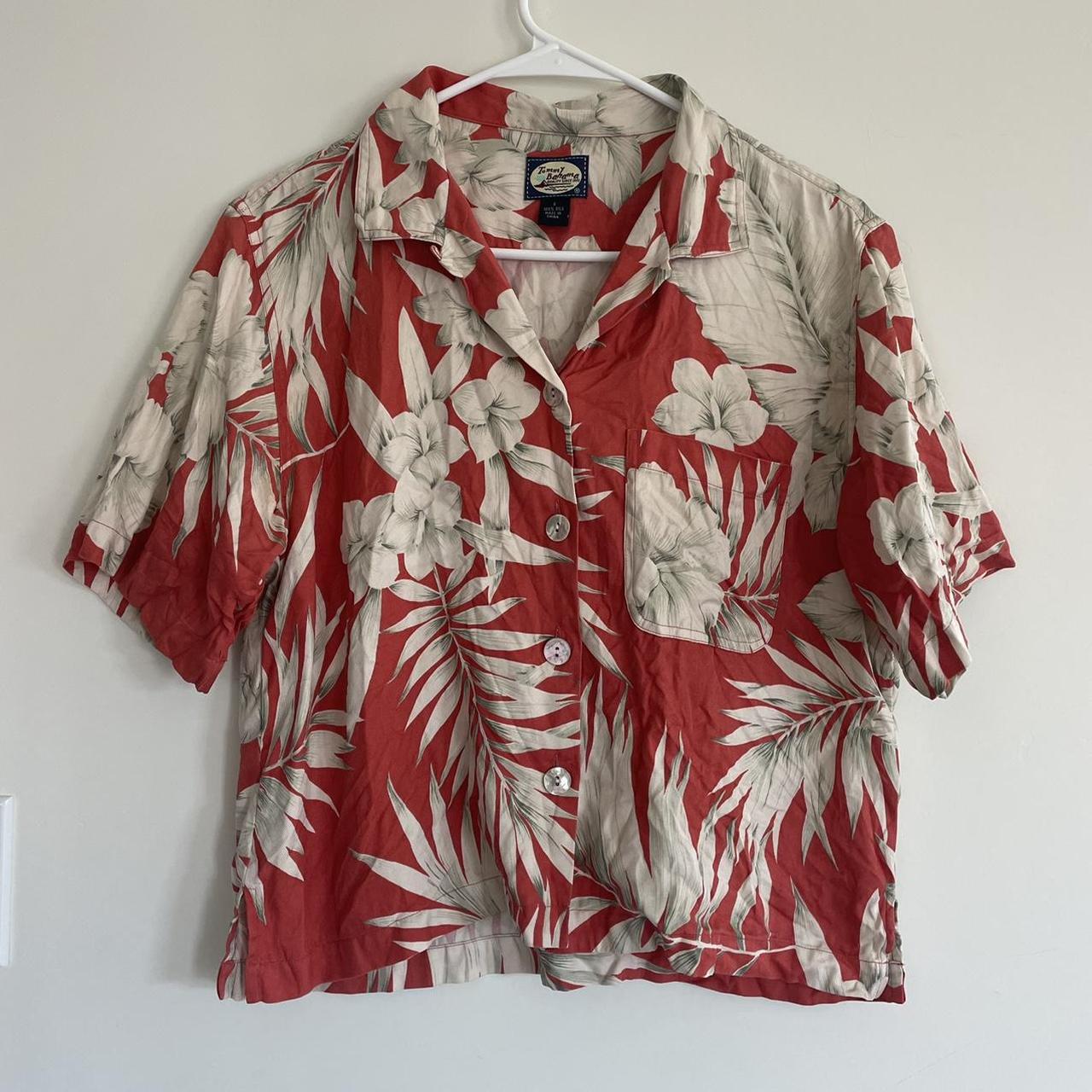 Tommy Bahama Women's Red and White Shirt (2)