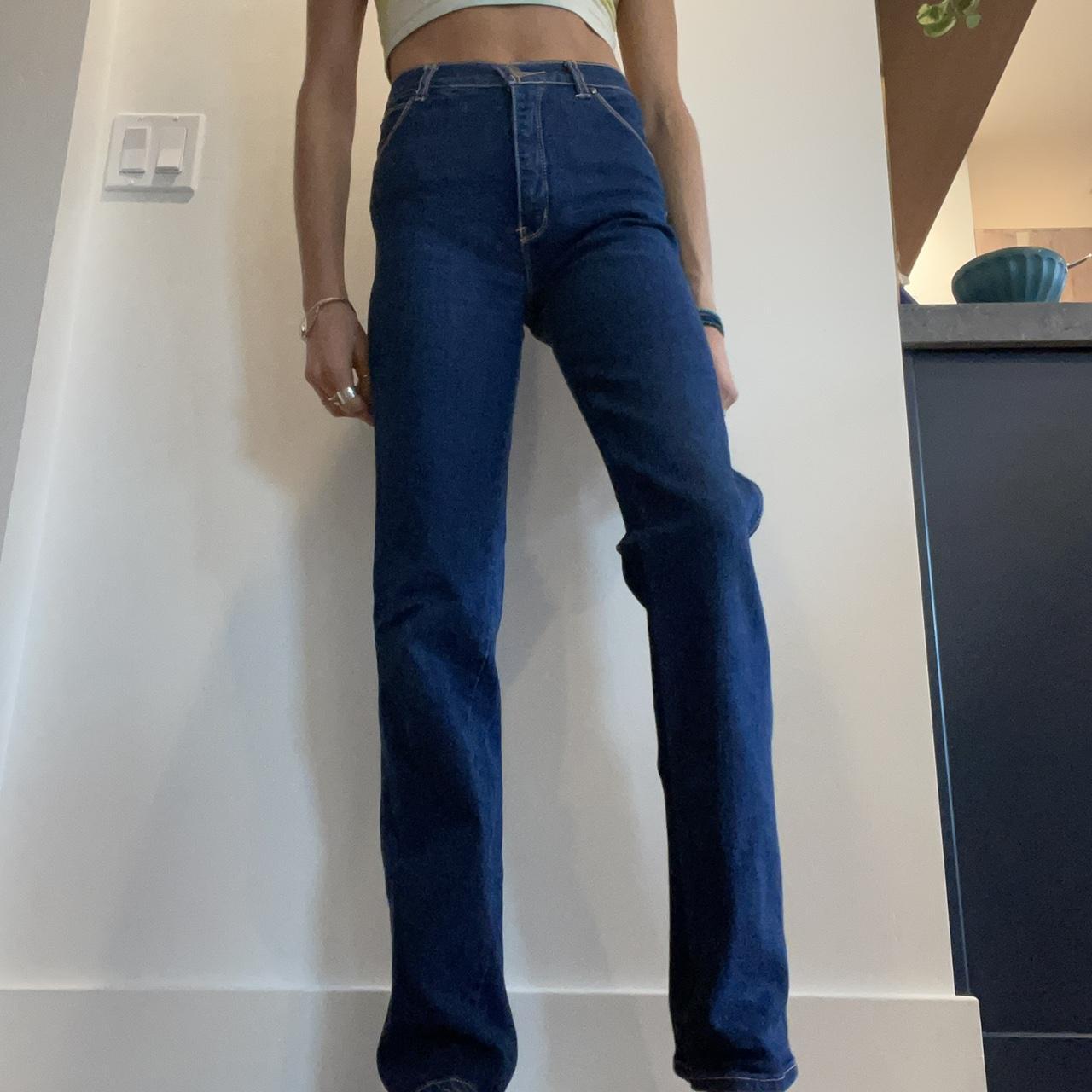 Gloria Vanderbilt Women's Navy and White Jeans Depop