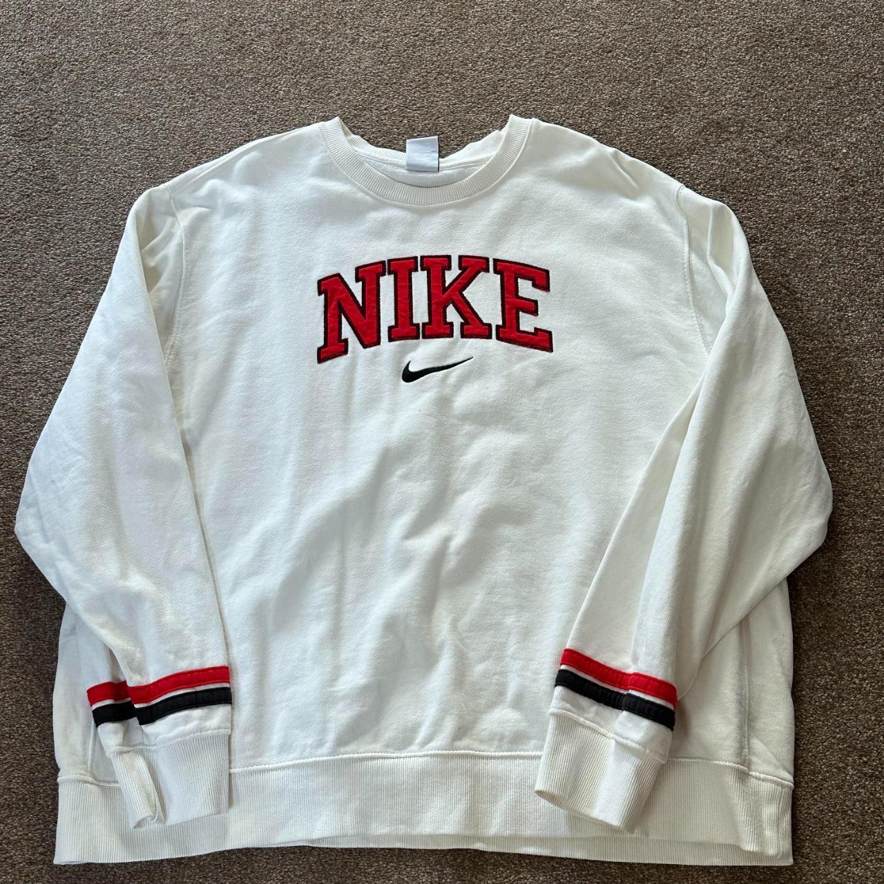 nike jumper female