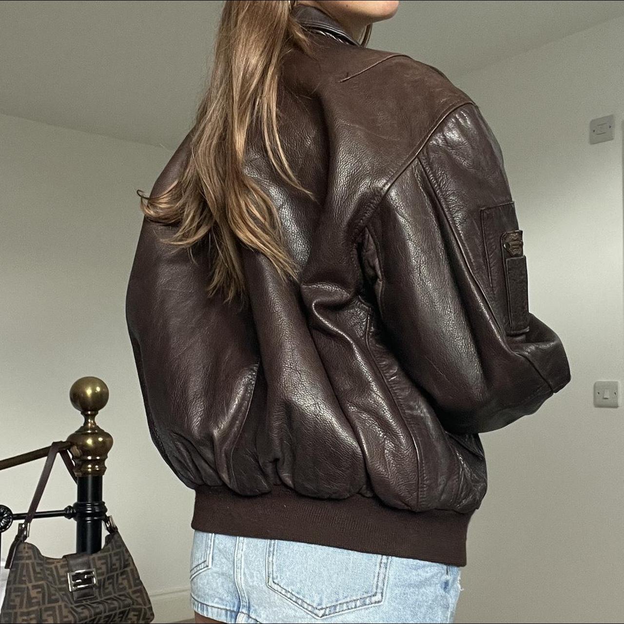 STUNNING DARK BROWN VINTAGE LEATHER BOMBER JACKET... - Depop