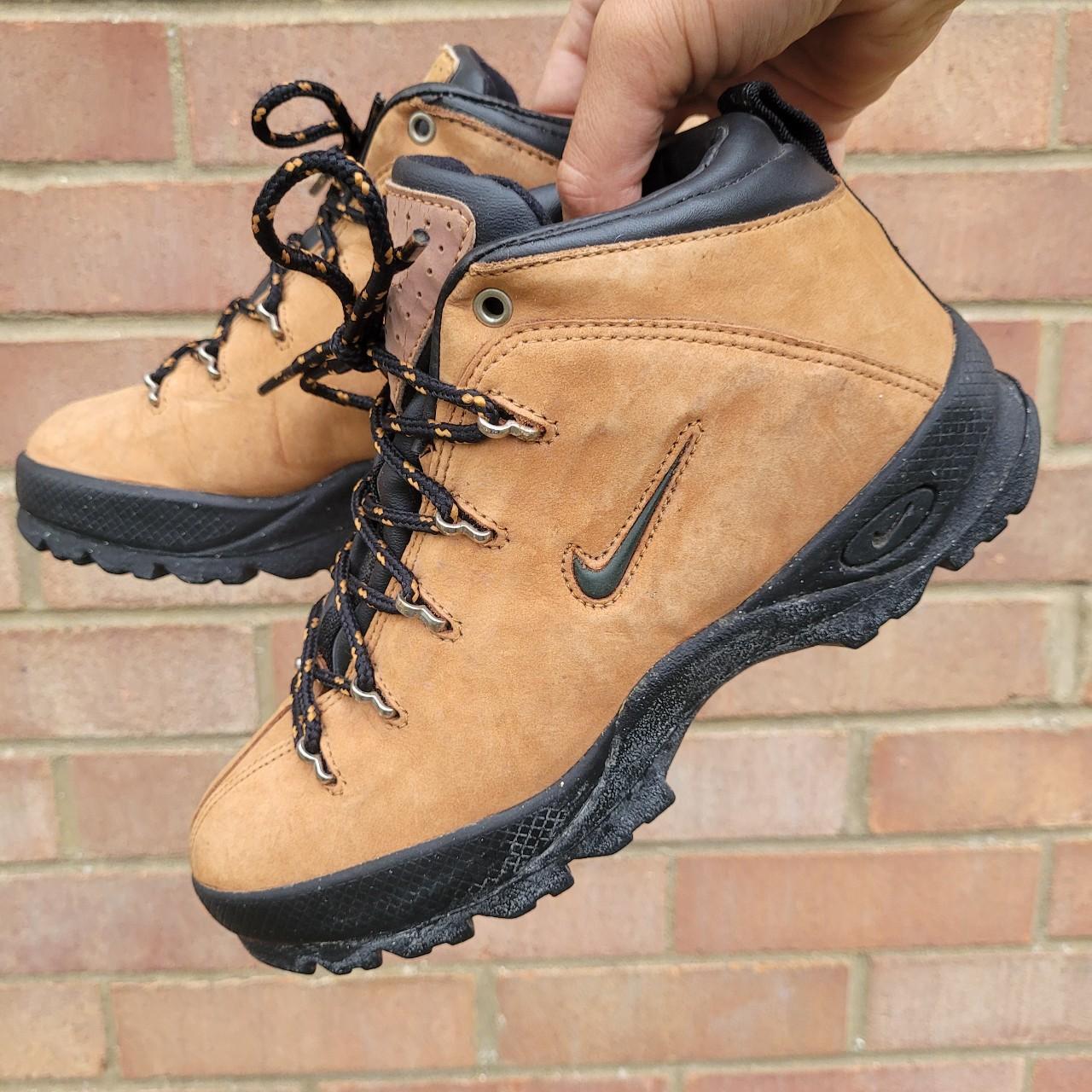 acg walking boots