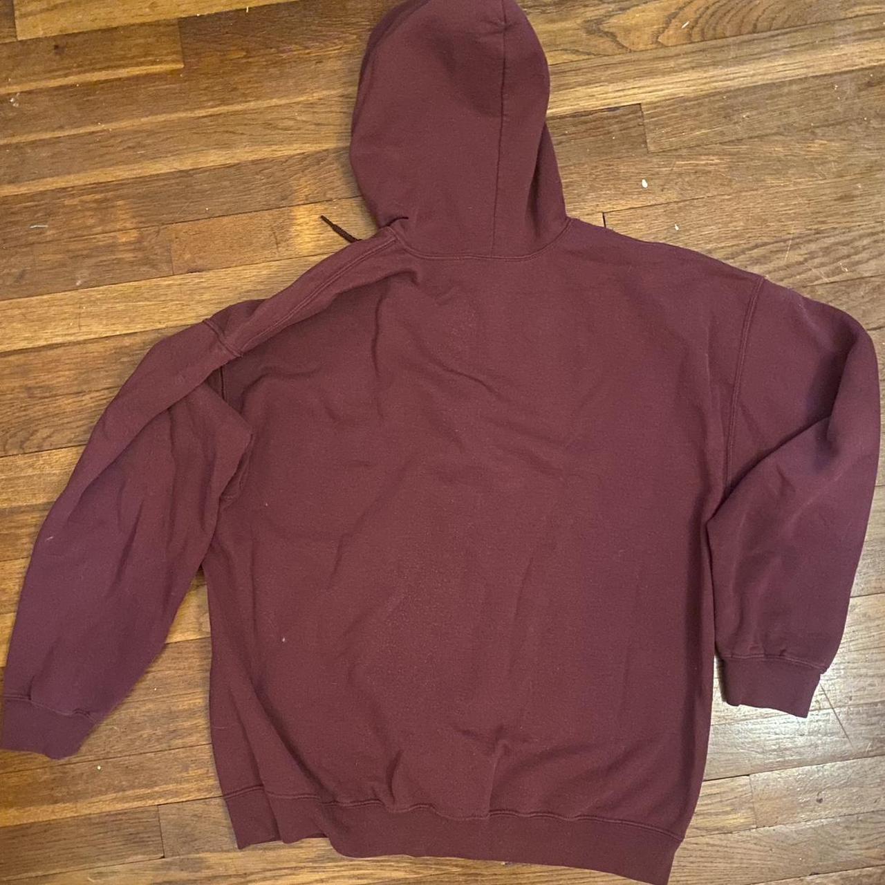 Gildan discount burgundy hoodie