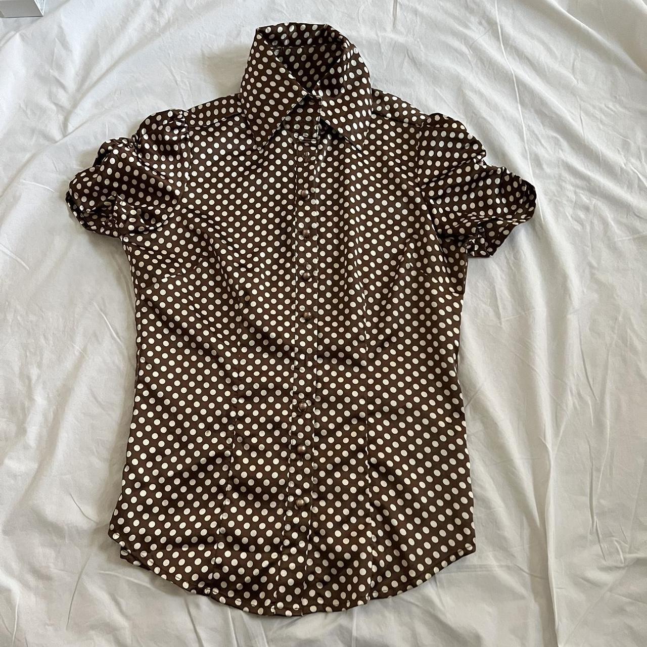 BCBGMAXAZRIA Women's Brown and White Blouse | Depop