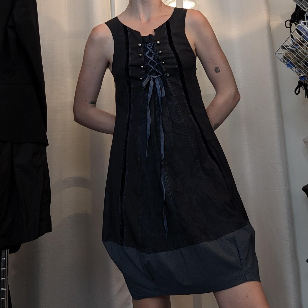 ○ MARITHE FRANCOIS GIRBAUD ○ W BUBBLE HEM SLEEVELESS DRESS
