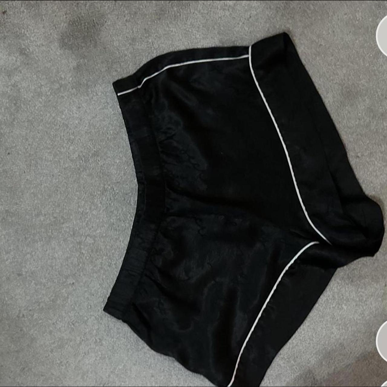 Victoria’s Secret pyjama shorts Perfect condition - Depop