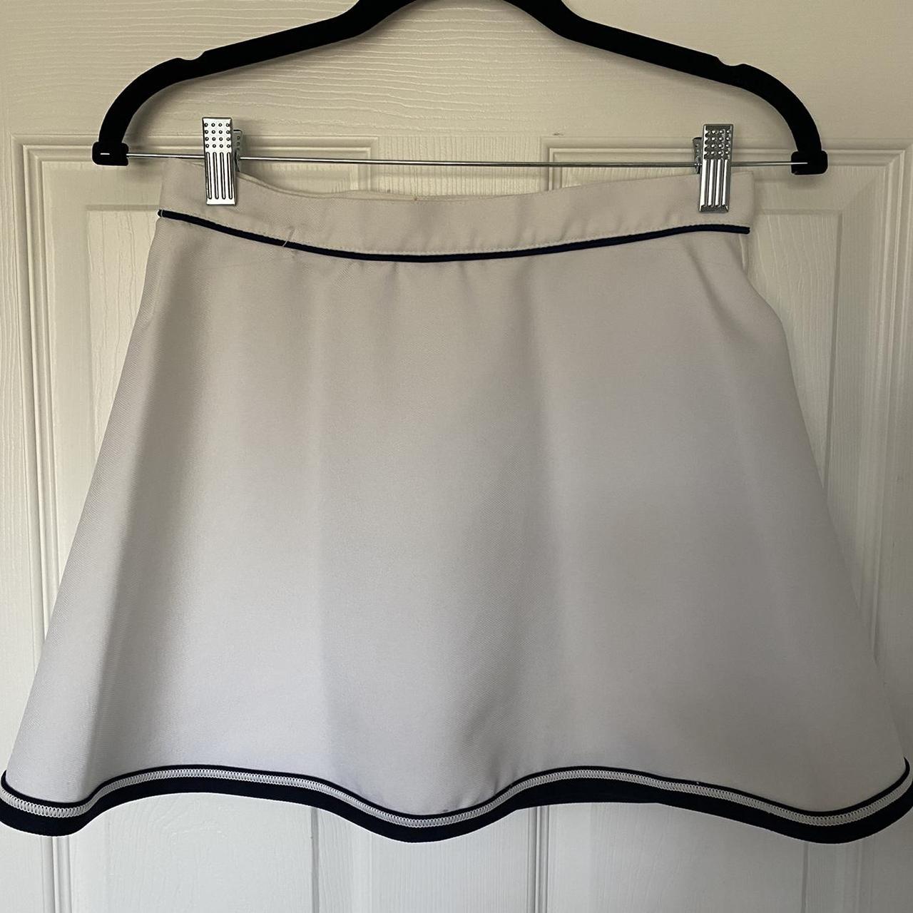 Ellesse Women's White and Navy Skirt (2)