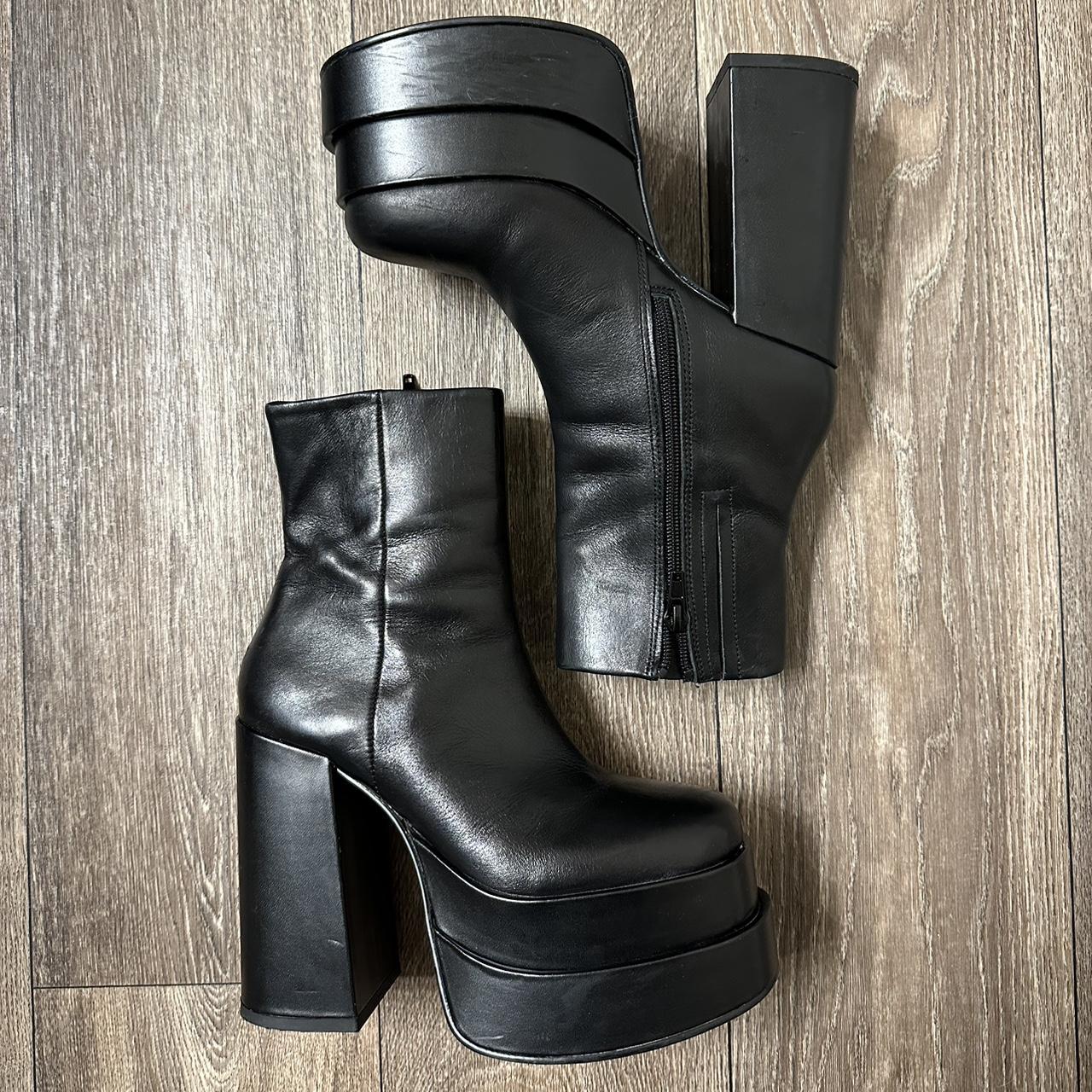 Steve Madden Women's Black Boots | Depop