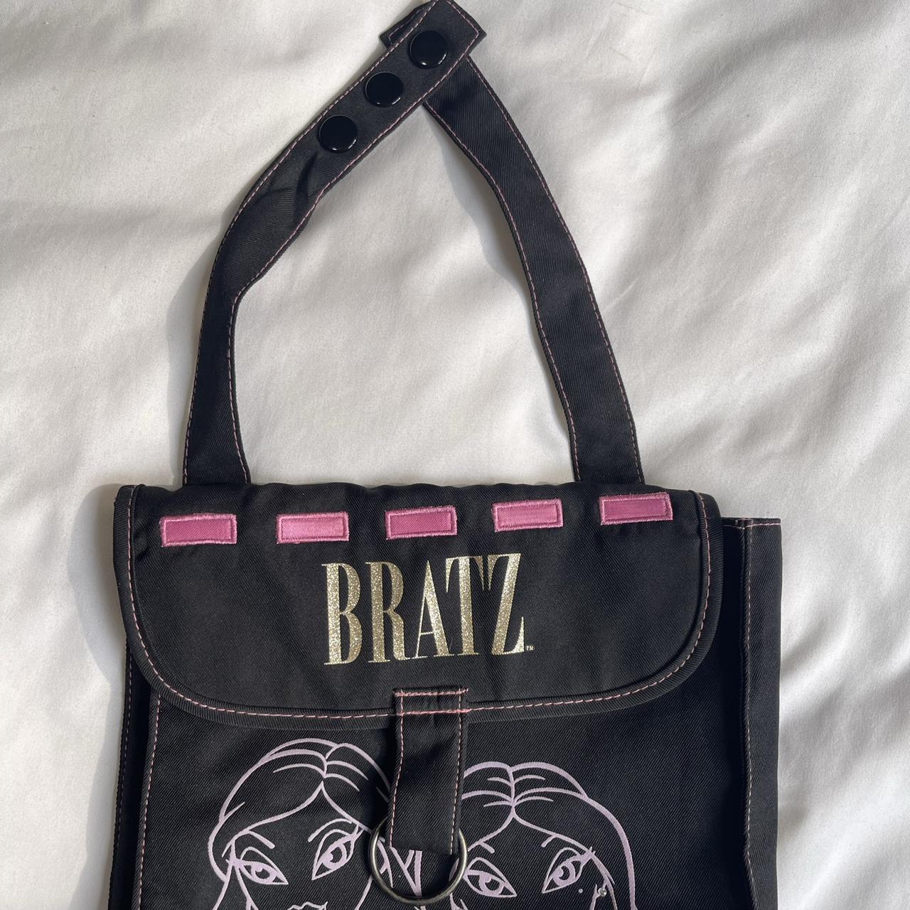 THE BRATZ BAG 😱 #y2kfashion #bratzdoll #saddlebag #pursecollection