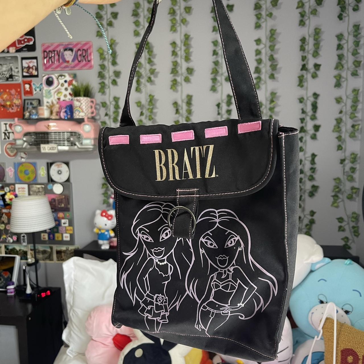 Bratz Monogram Purse 💝  Monogrammed purses, Cute purses, 2000's fashion