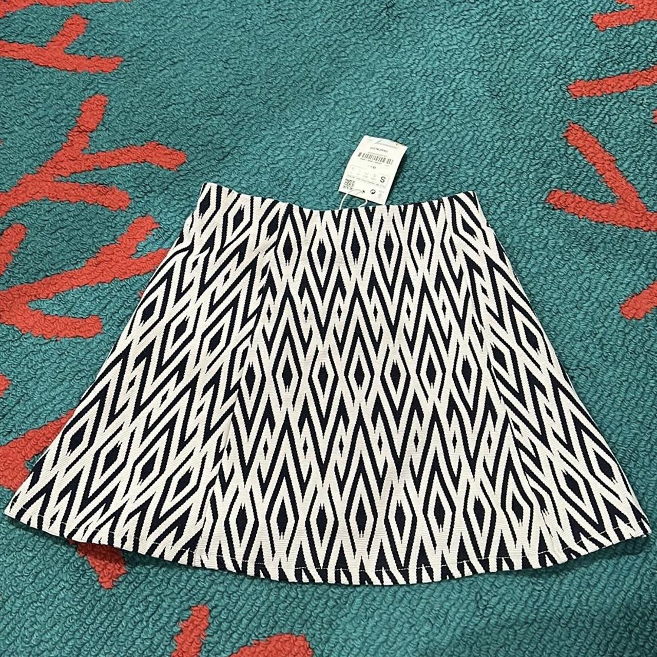 Zara black and white striped clearance skirt