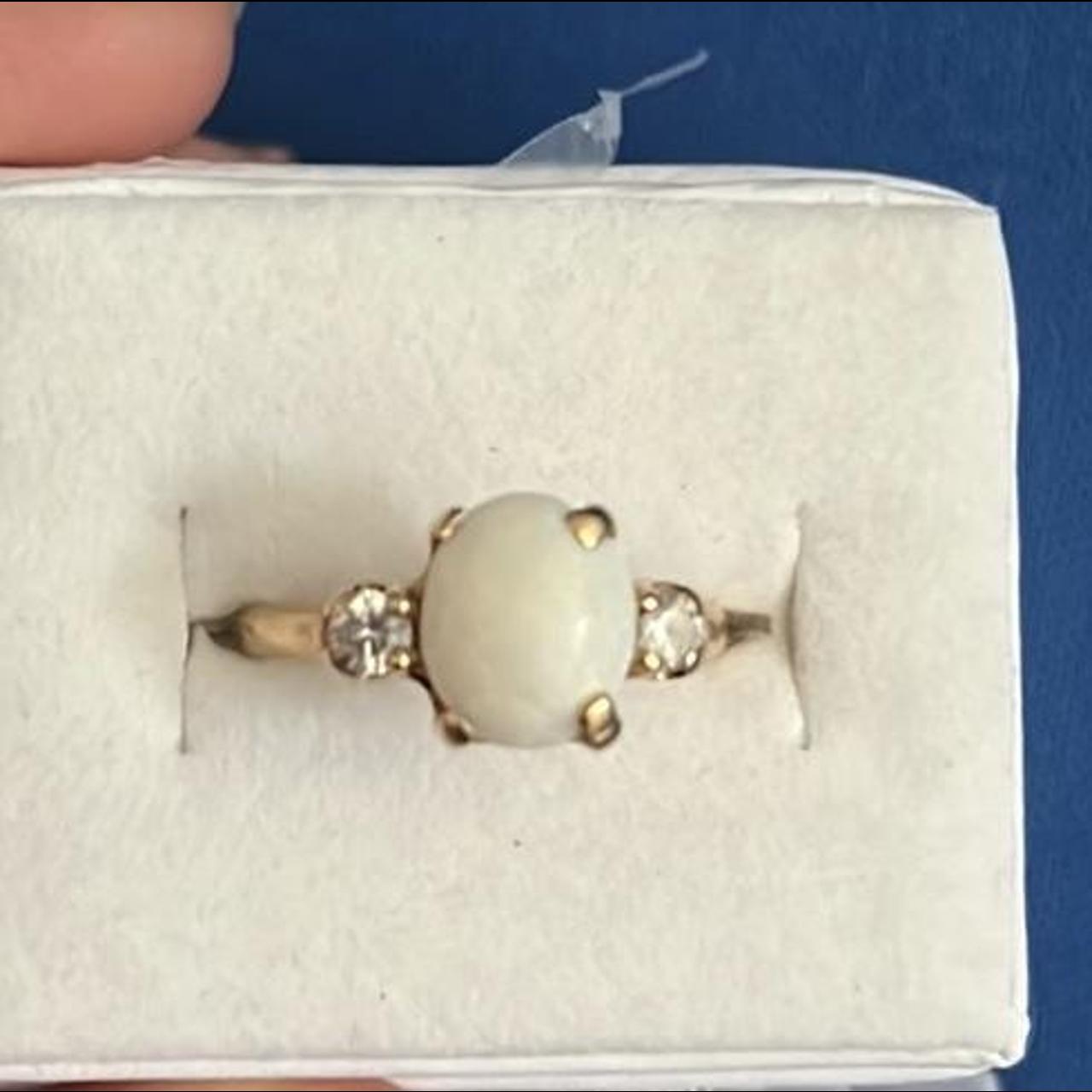 Vintage 14k white Opal ring Vintage 14k solid gold... - Depop