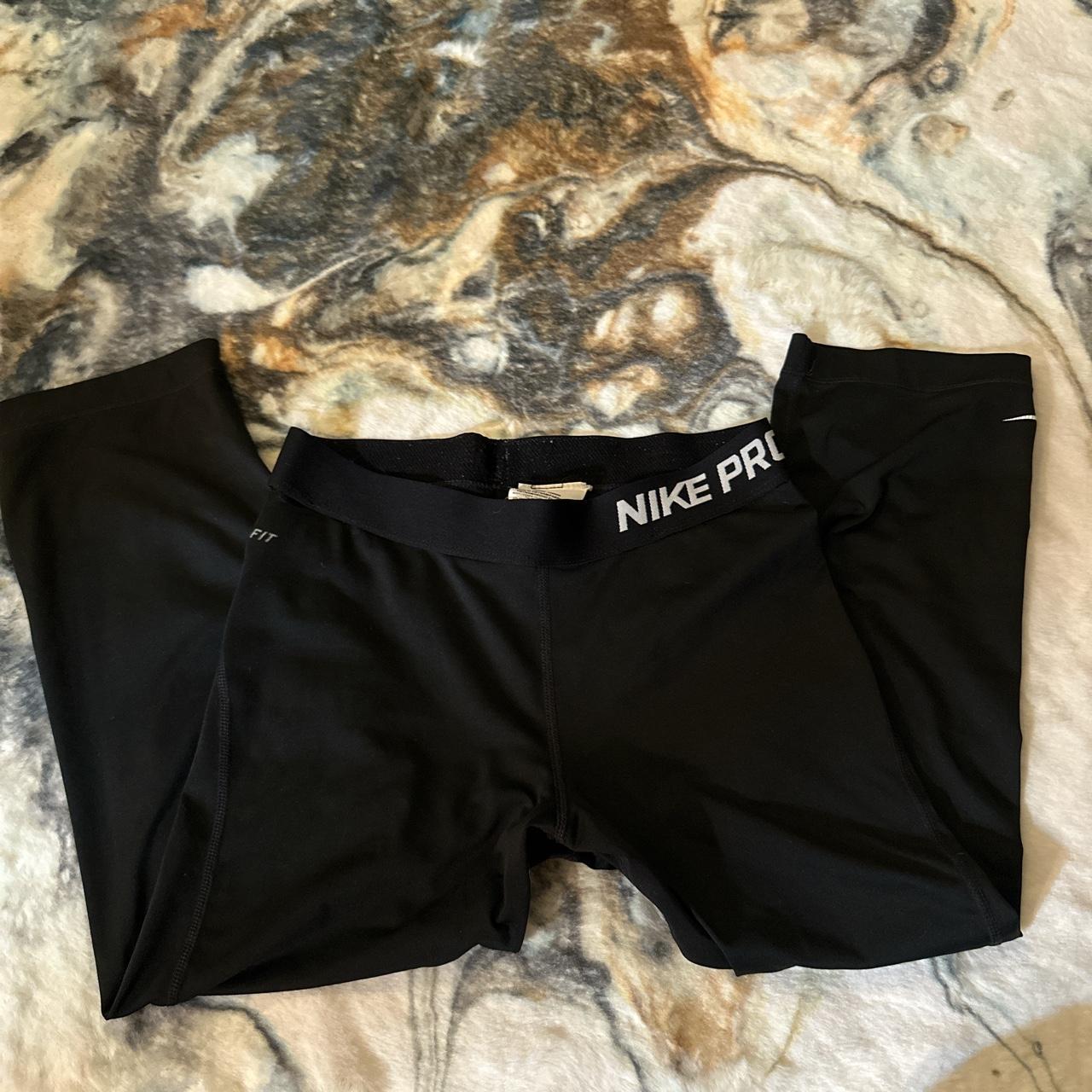 nike pro capri leggings