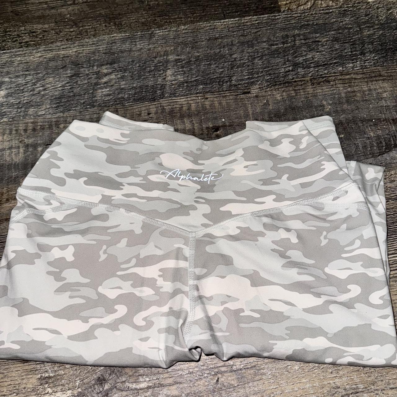 Alphalete Camo Leggings •White camo •No front - Depop