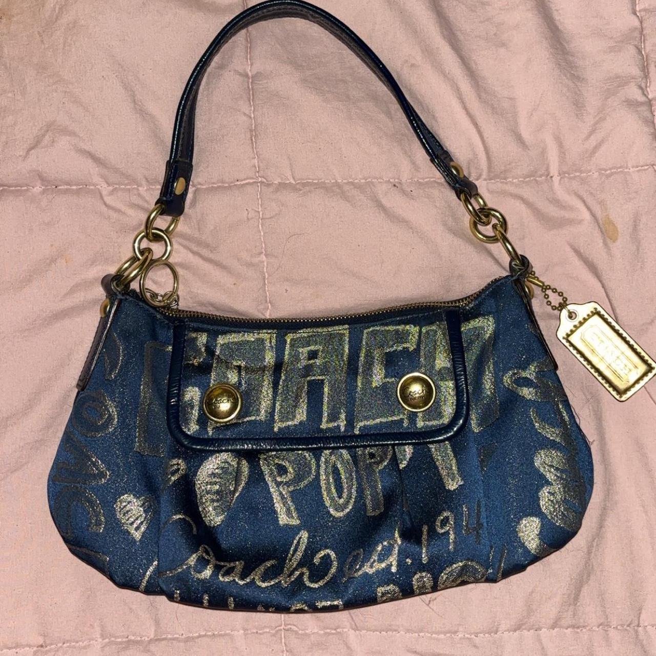 Coach poppy shoulder bag, Comes with hang tag, giving...