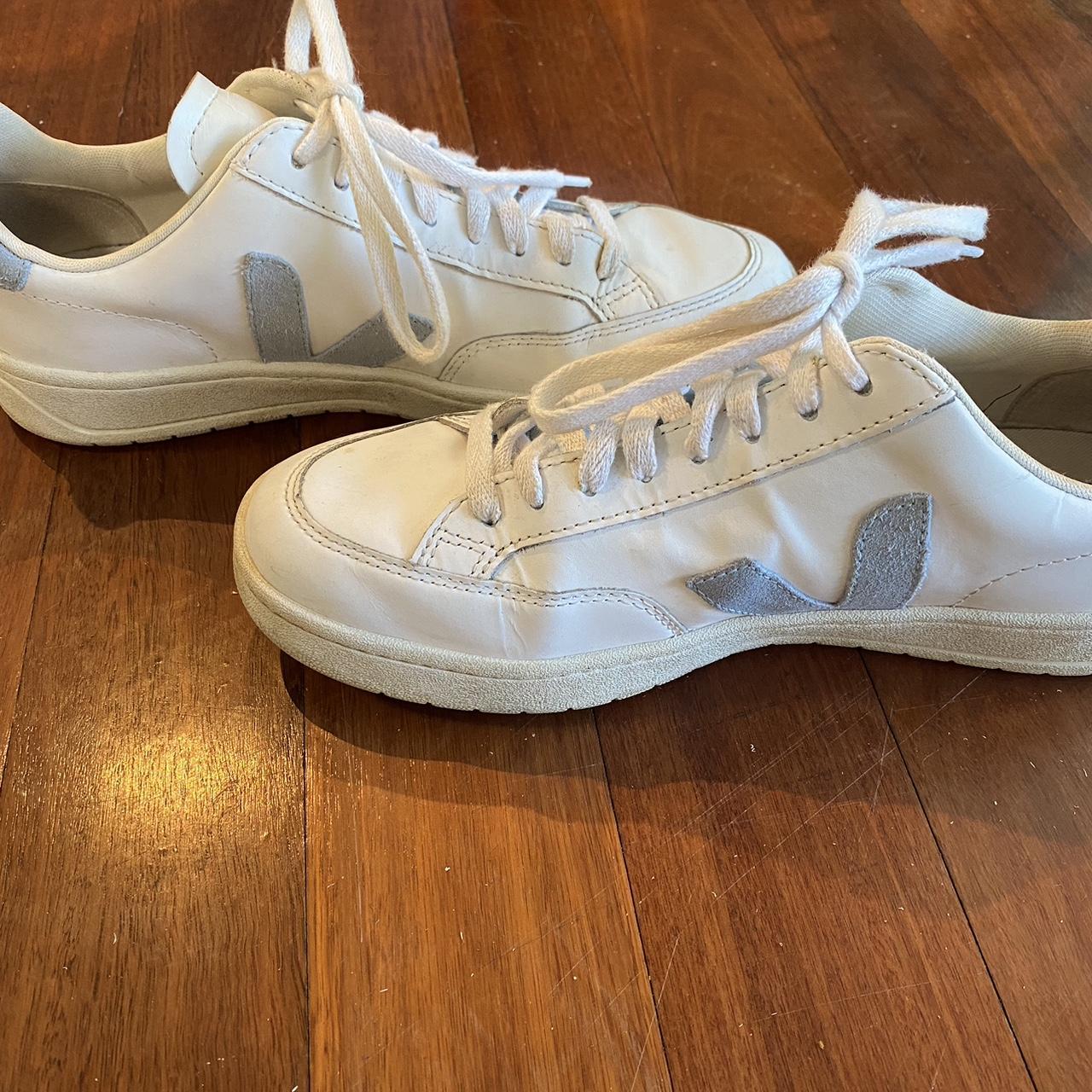 veja sneakers v12