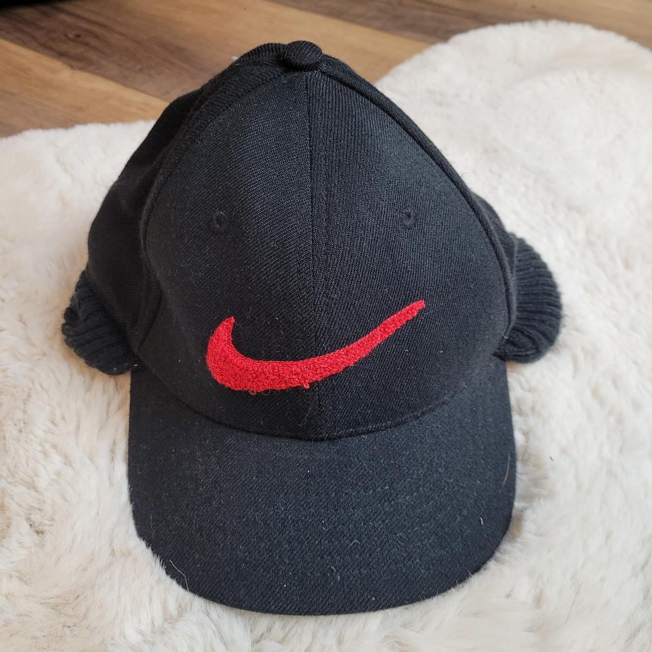 Black and red nike hat hotsell