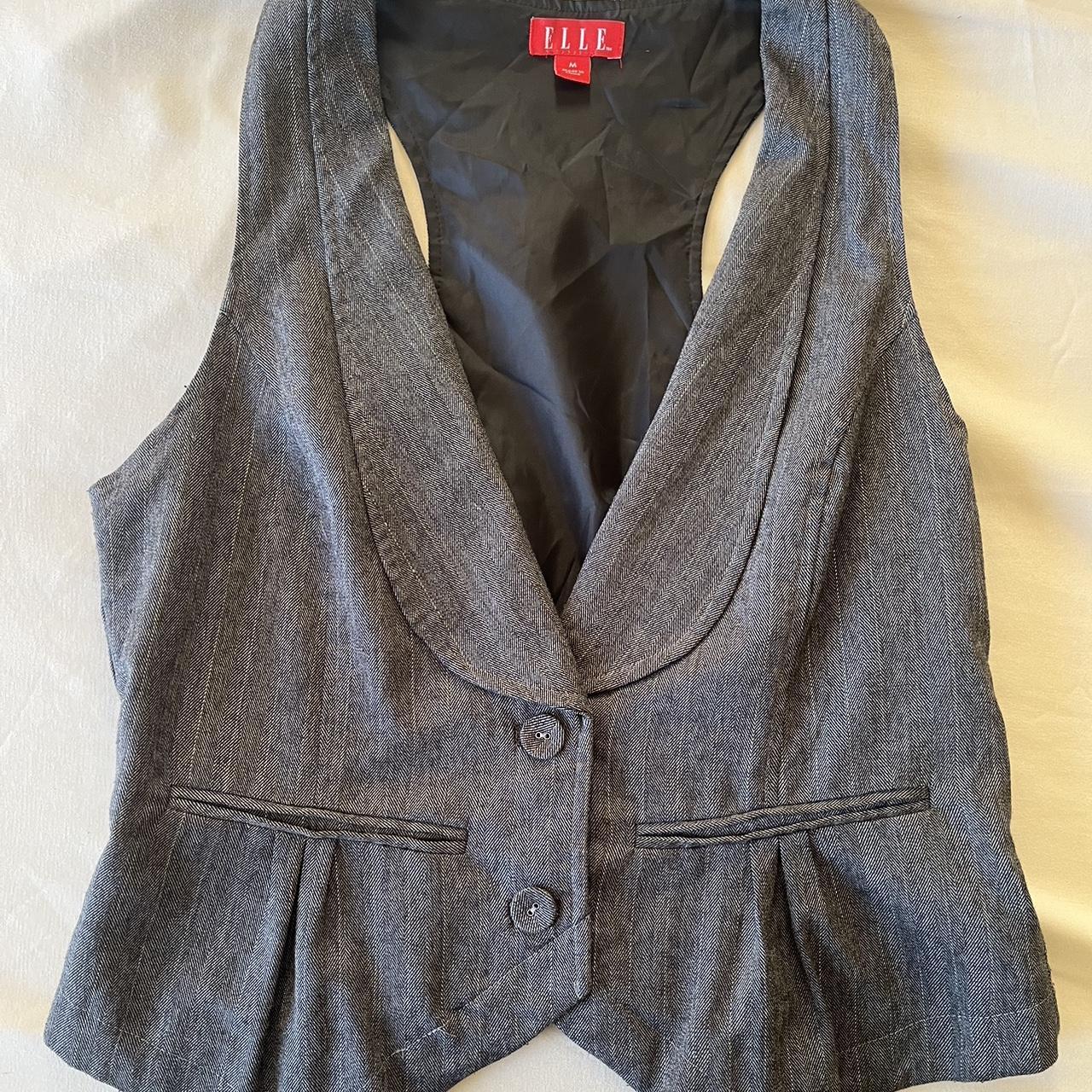 Elle gilet - Depop Elle gilet - Depop
