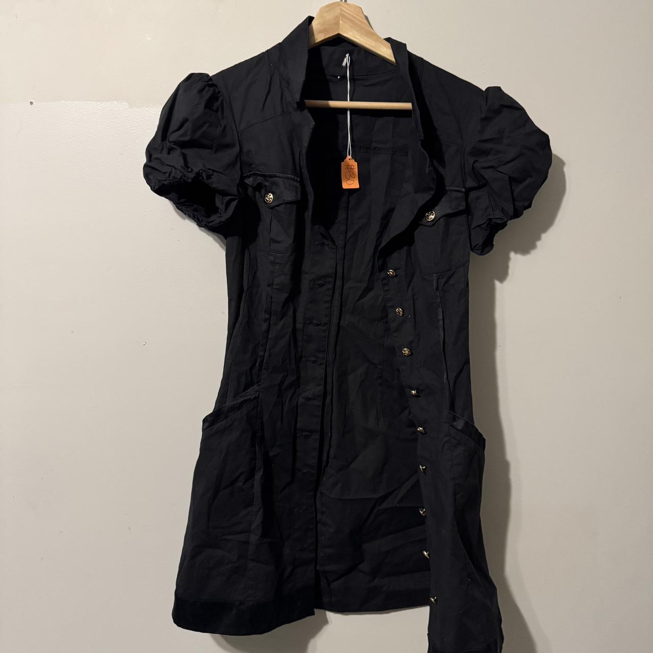 item listed by dahlialy