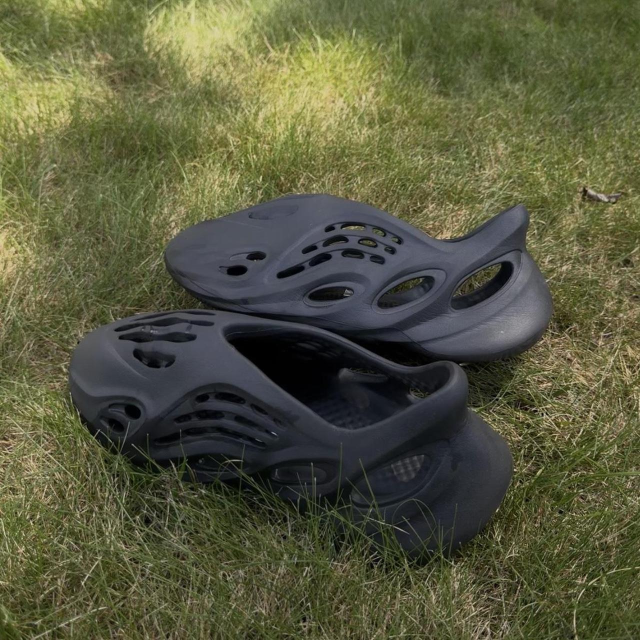 women's size 9 in mens yeezys