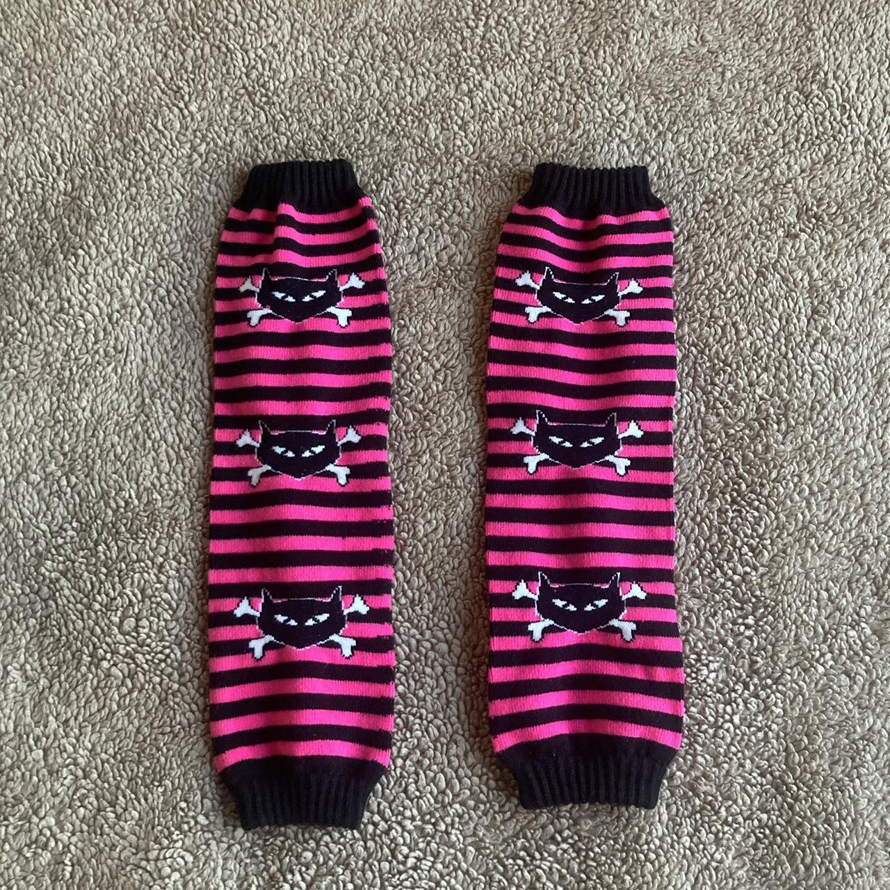 mallgoth cat skull arm warmers in good condition,... Depop