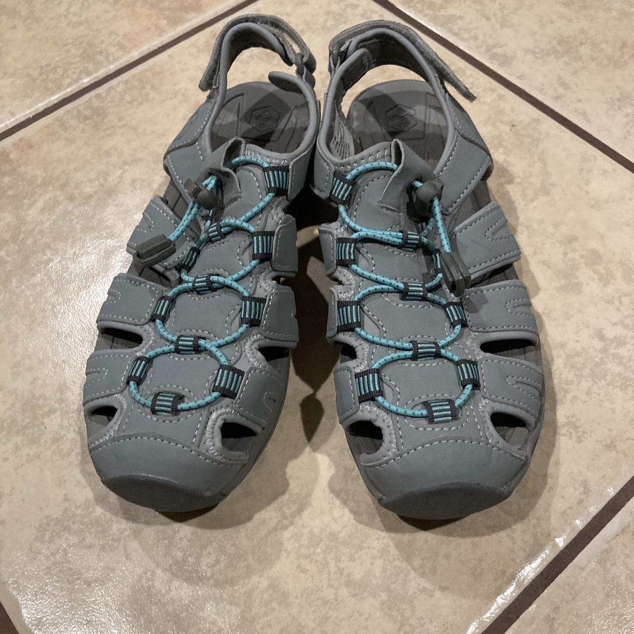 khombu travis sandals