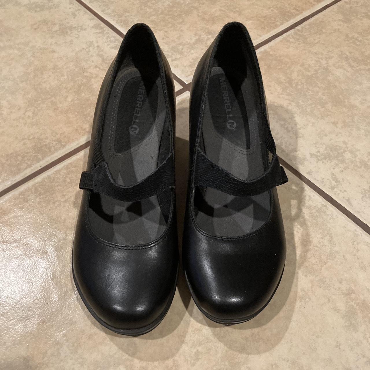 Merrill womens shoes Size 9.5 Preowned in... - Depop