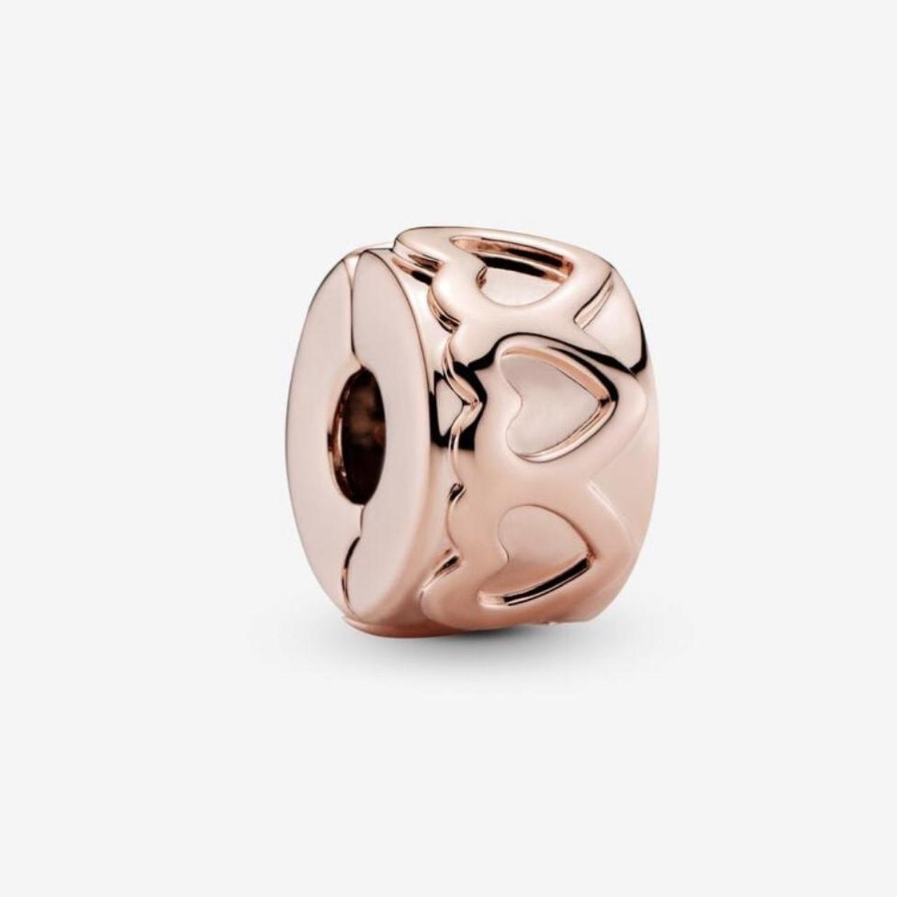 item listed by evelynha