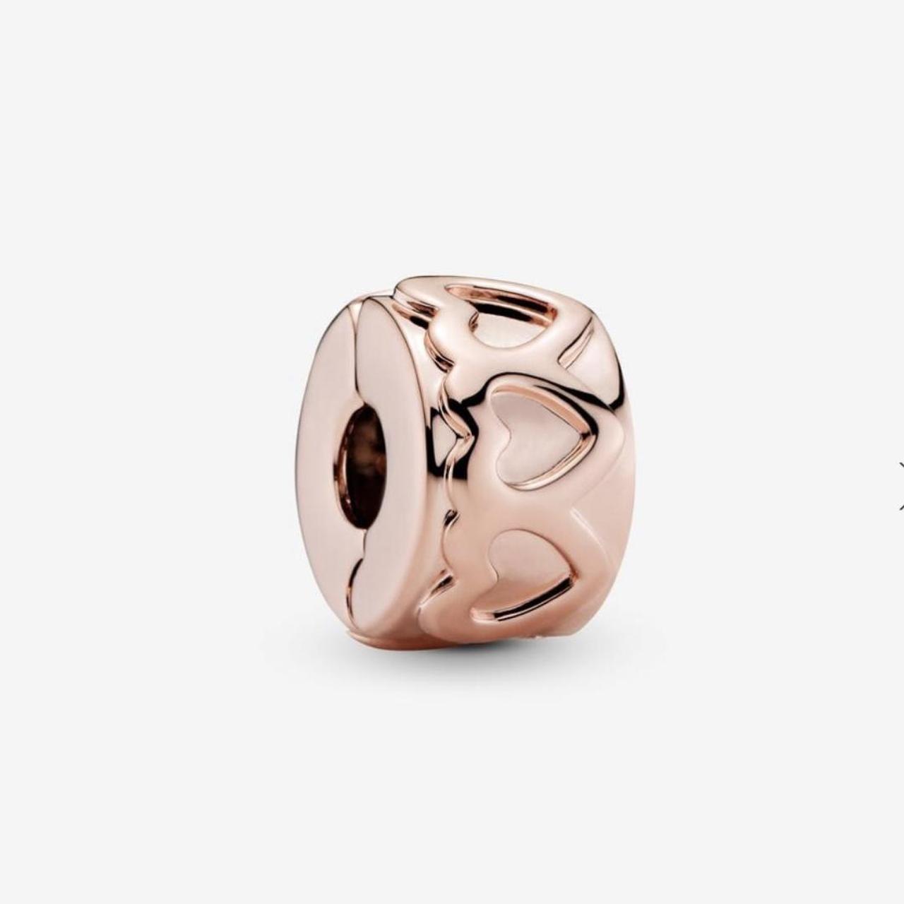 item listed by evelynha