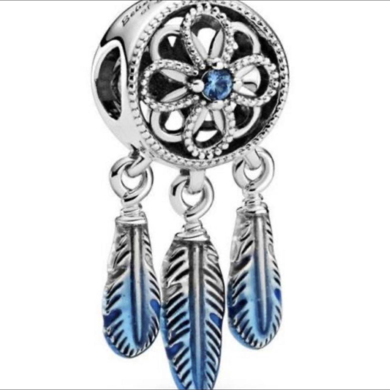item listed by evelynha