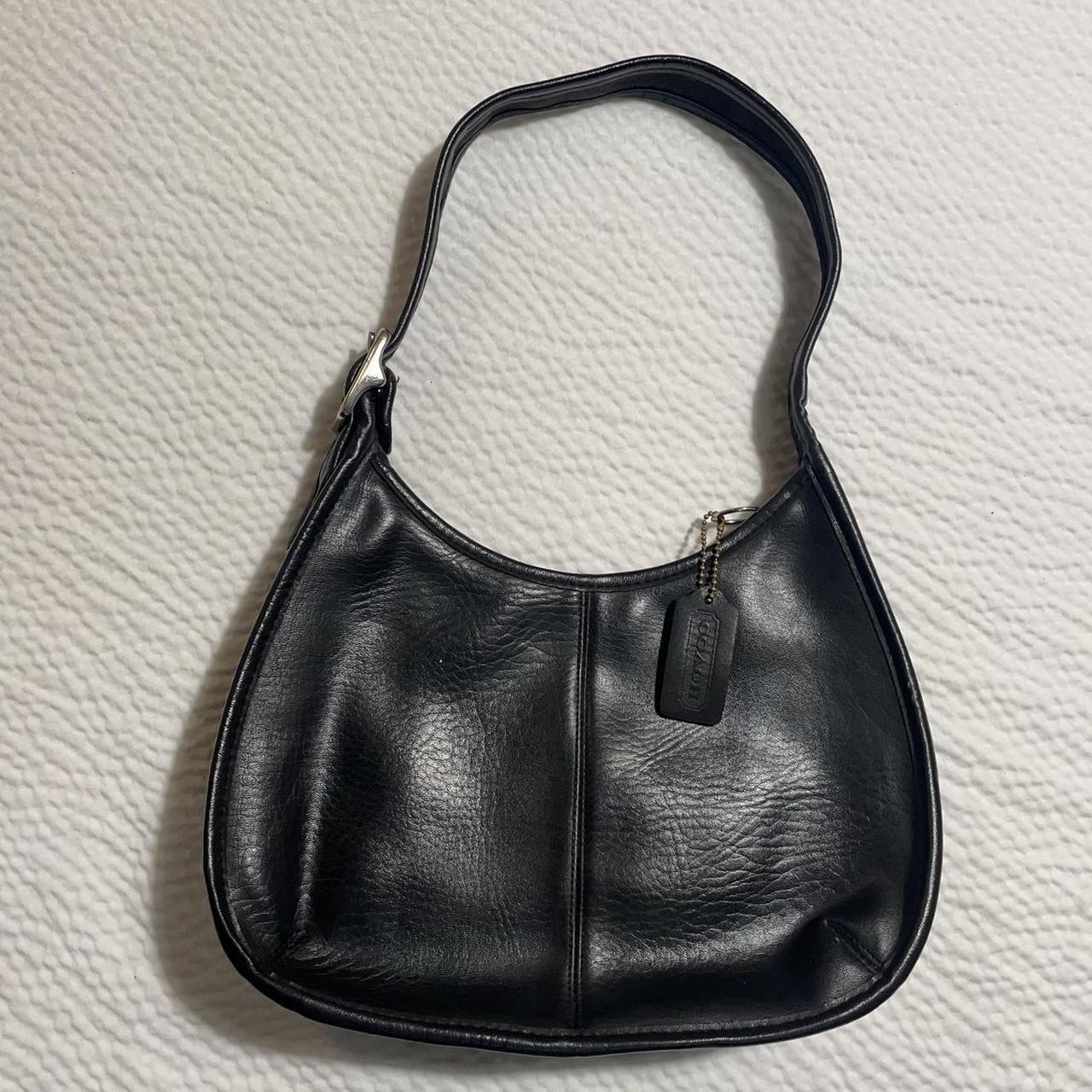 This classic 90’s,00’s Shoulder Bag in black leather... - Depop