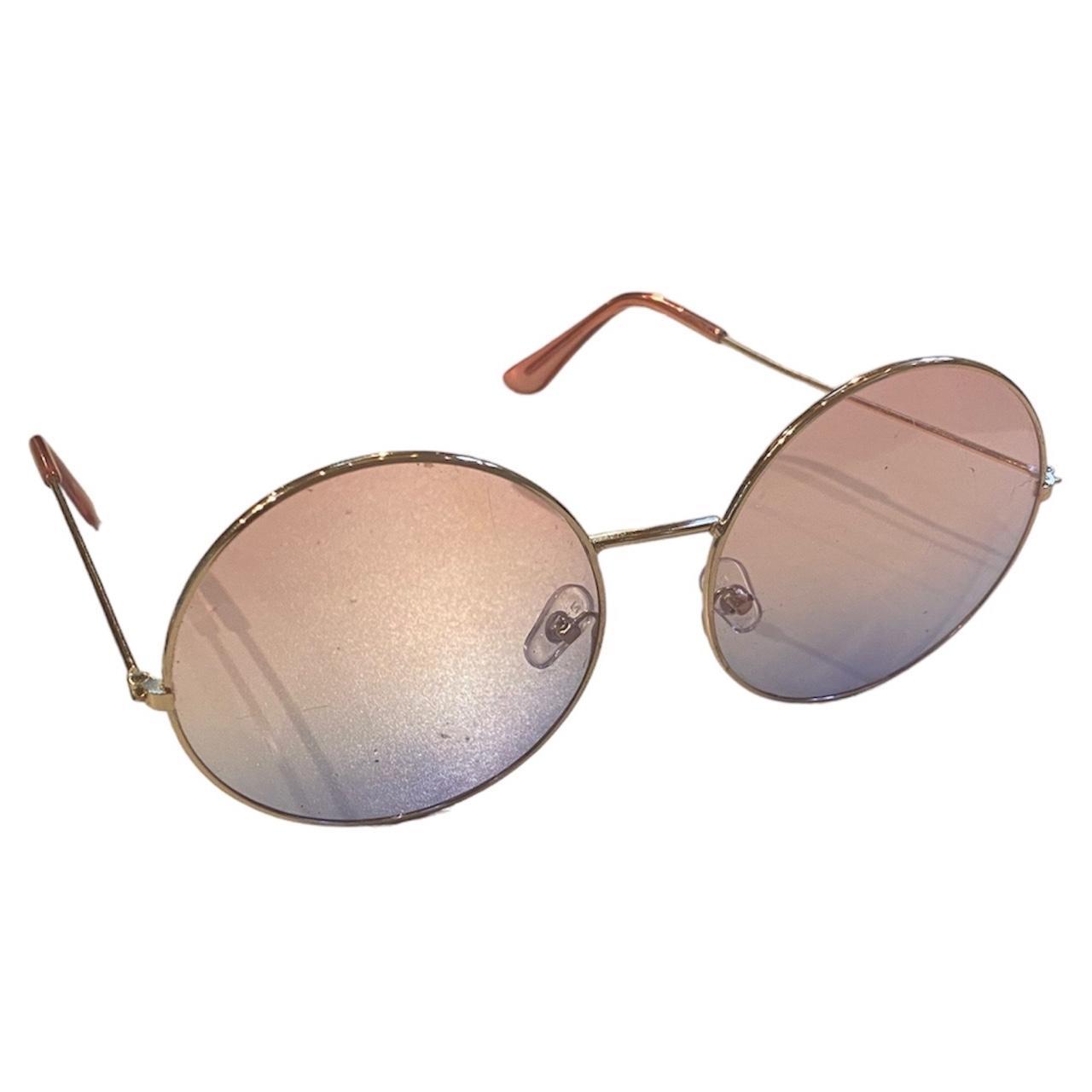 Amazon.com: kimorn Sunglasses for Women Men Trendy Retro Fashion Sun  Glasses 90's Vintage Y2K Oversize Square Frame Shades K1337 (Amber Gradient  Brown) : Clothing, Shoes & Jewelry