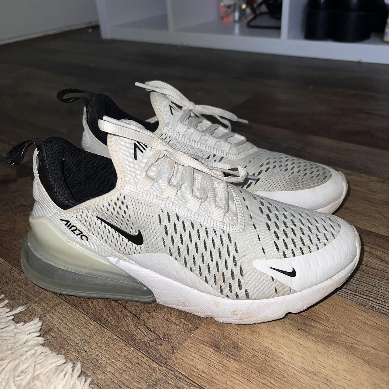 270 nike black and white