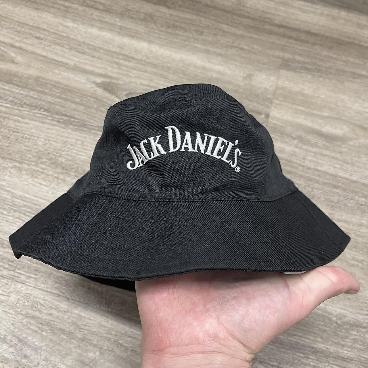 DONT BUY looking for a frosty jacks bucket hat hmu. Depop