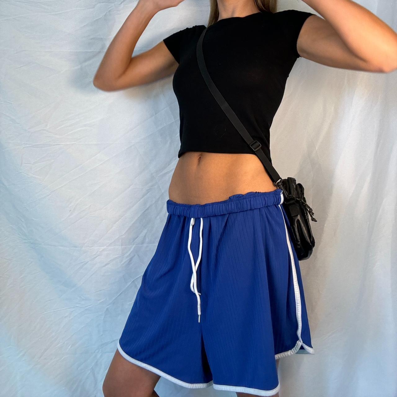 Full Circle Trends Women's Blue and White Shorts (2)