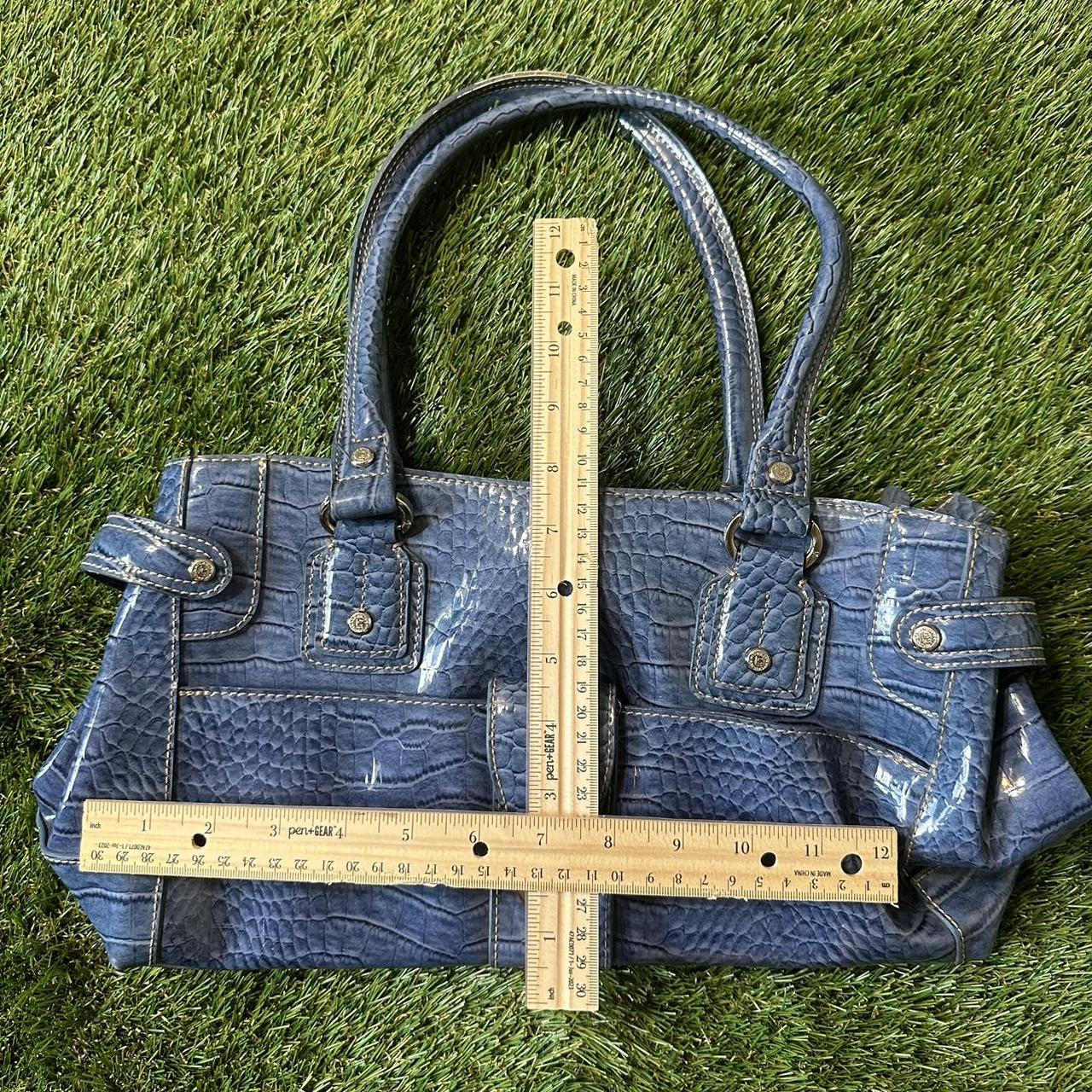 Liz claiborne blue purse on sale