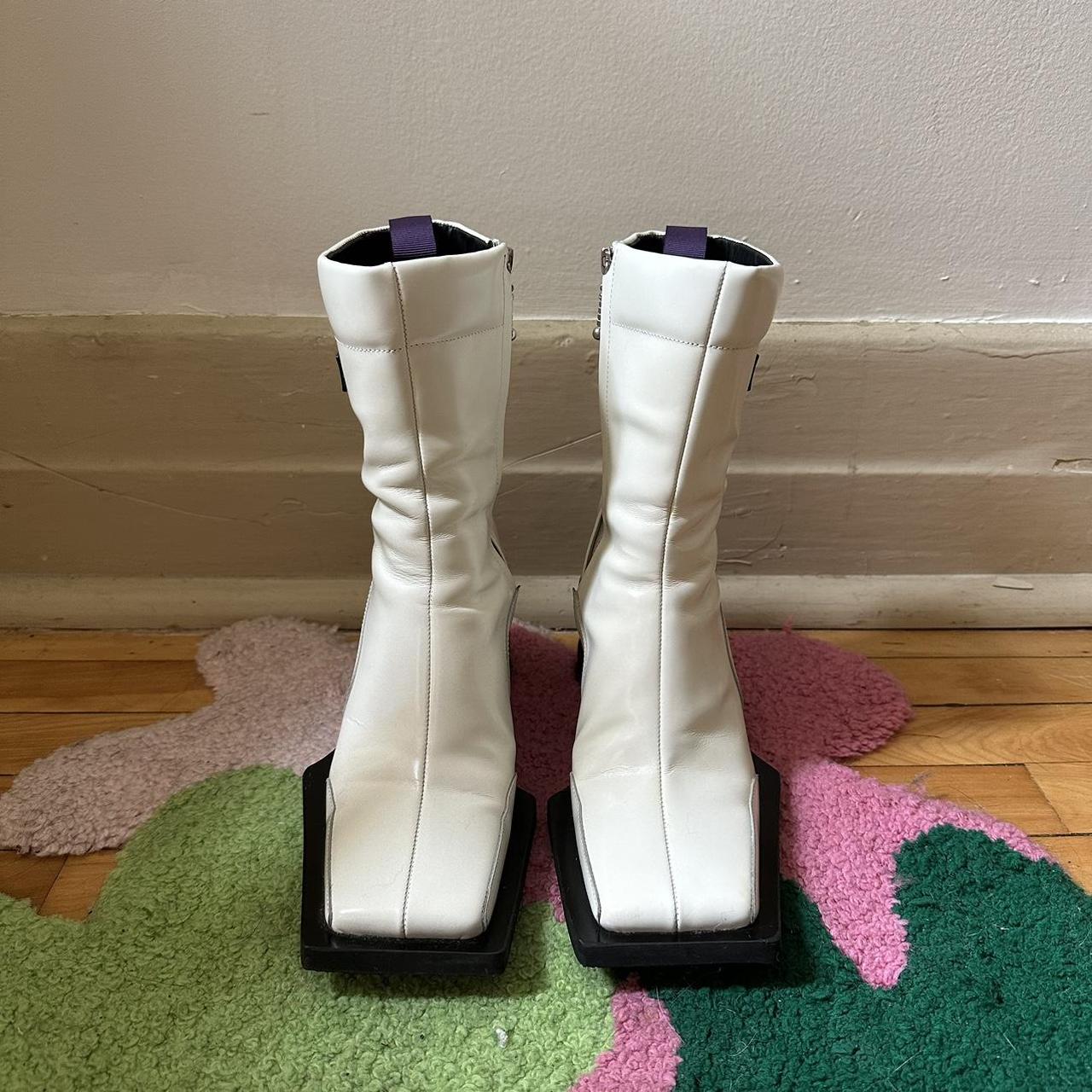 Eytys Gaia boots in white , Patent leather, Size 39...