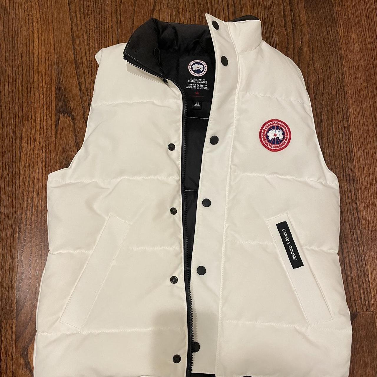 canada goose children’s vest only worn a few times - Depop