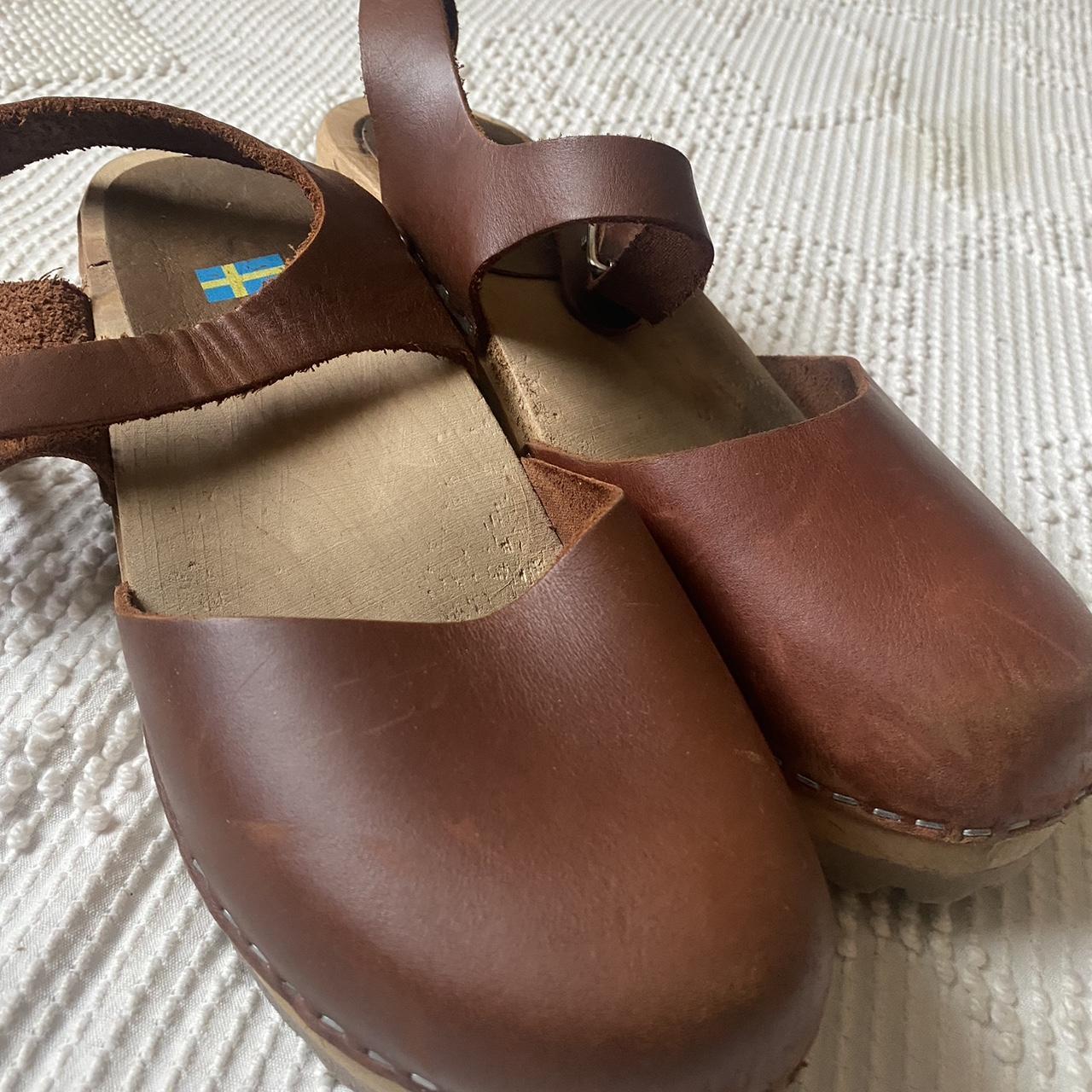 mia leather clogs