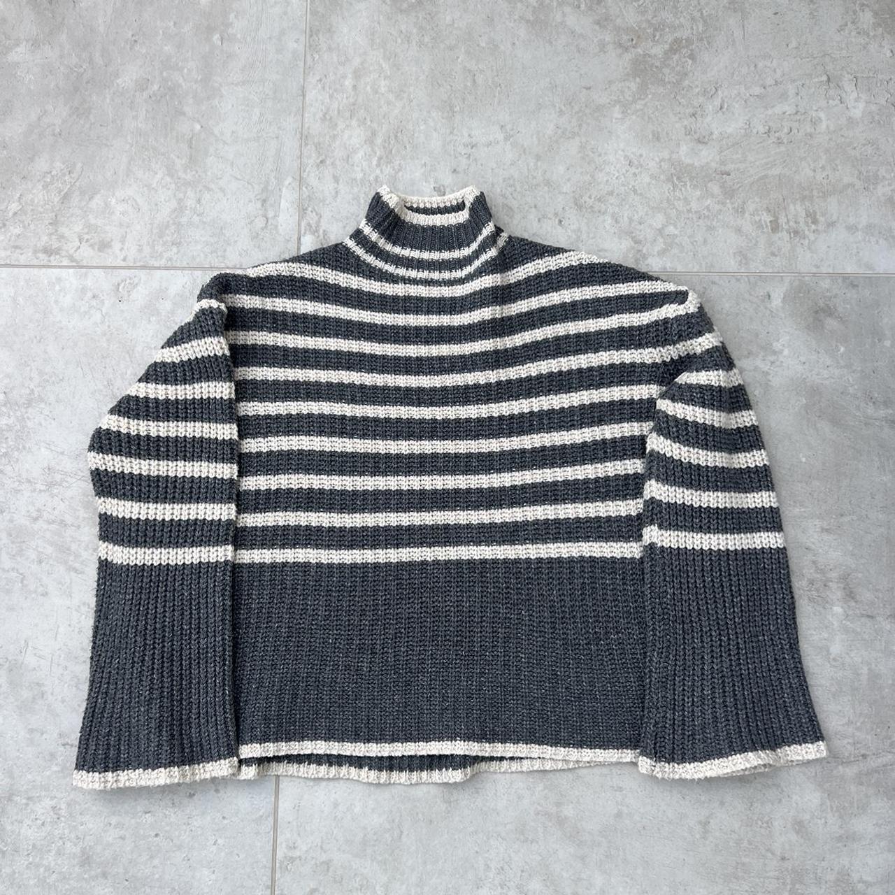 Noughts and Kisses Striped grey and cream knitted... - Depop