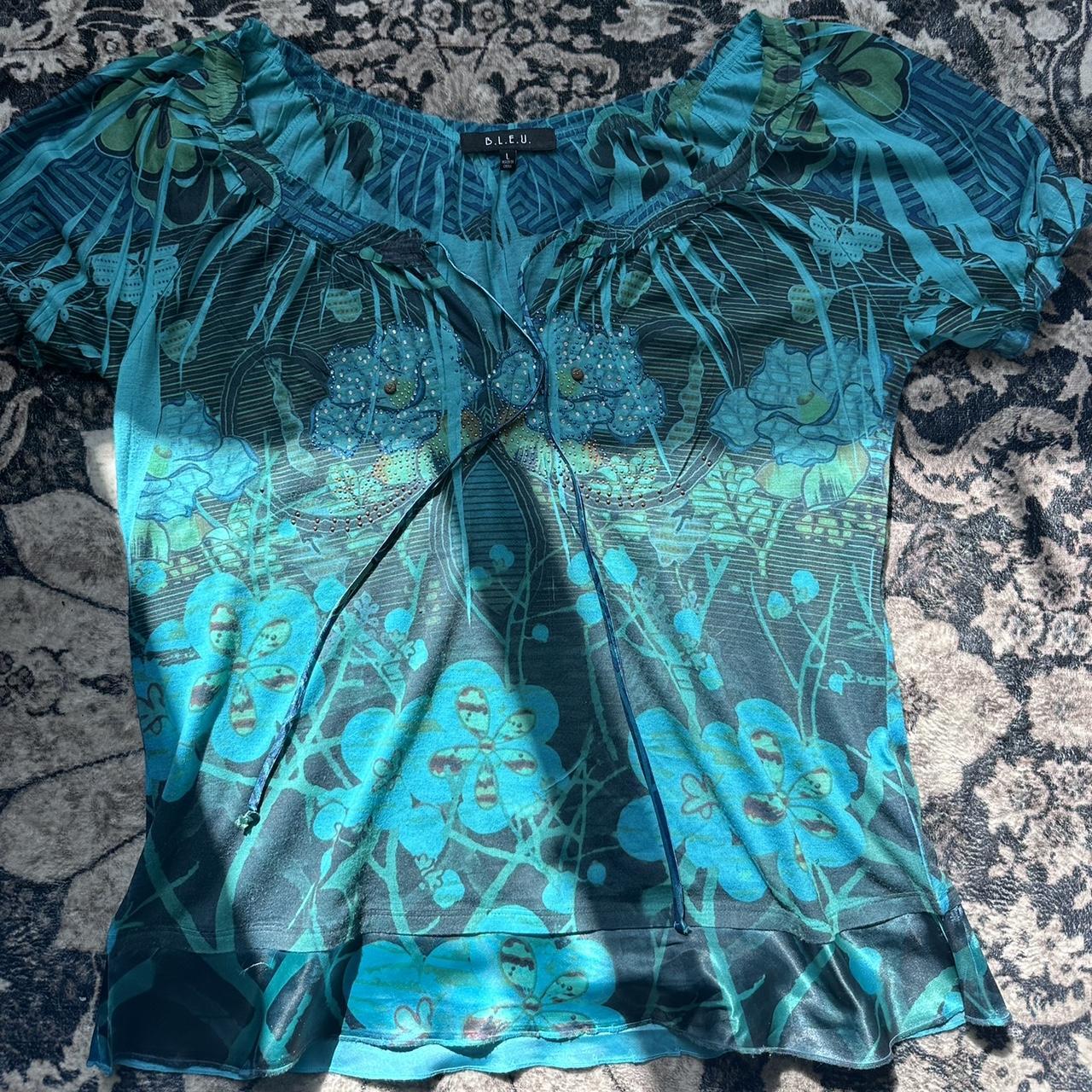 item listed by poisoniveyy1