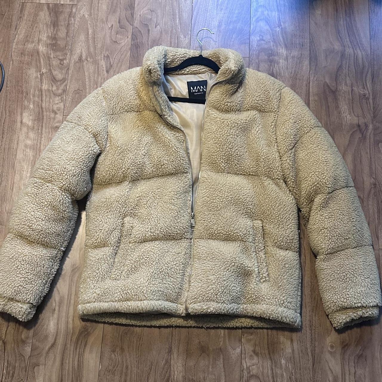 item listed by poisoniveyy1